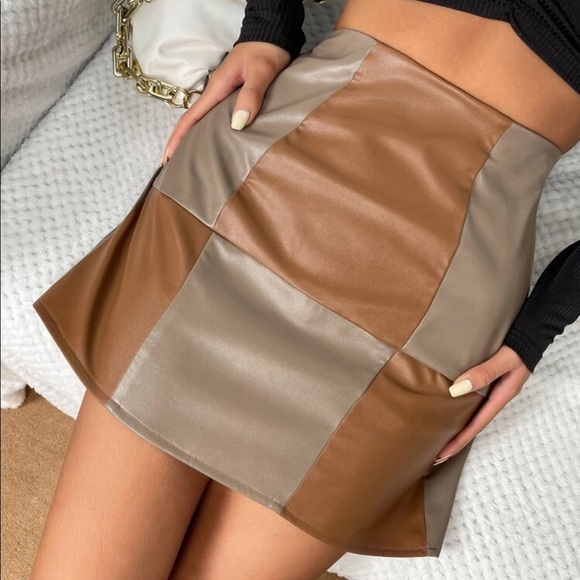 Colorblock Leather Look Skirt - Picture 3 of 4